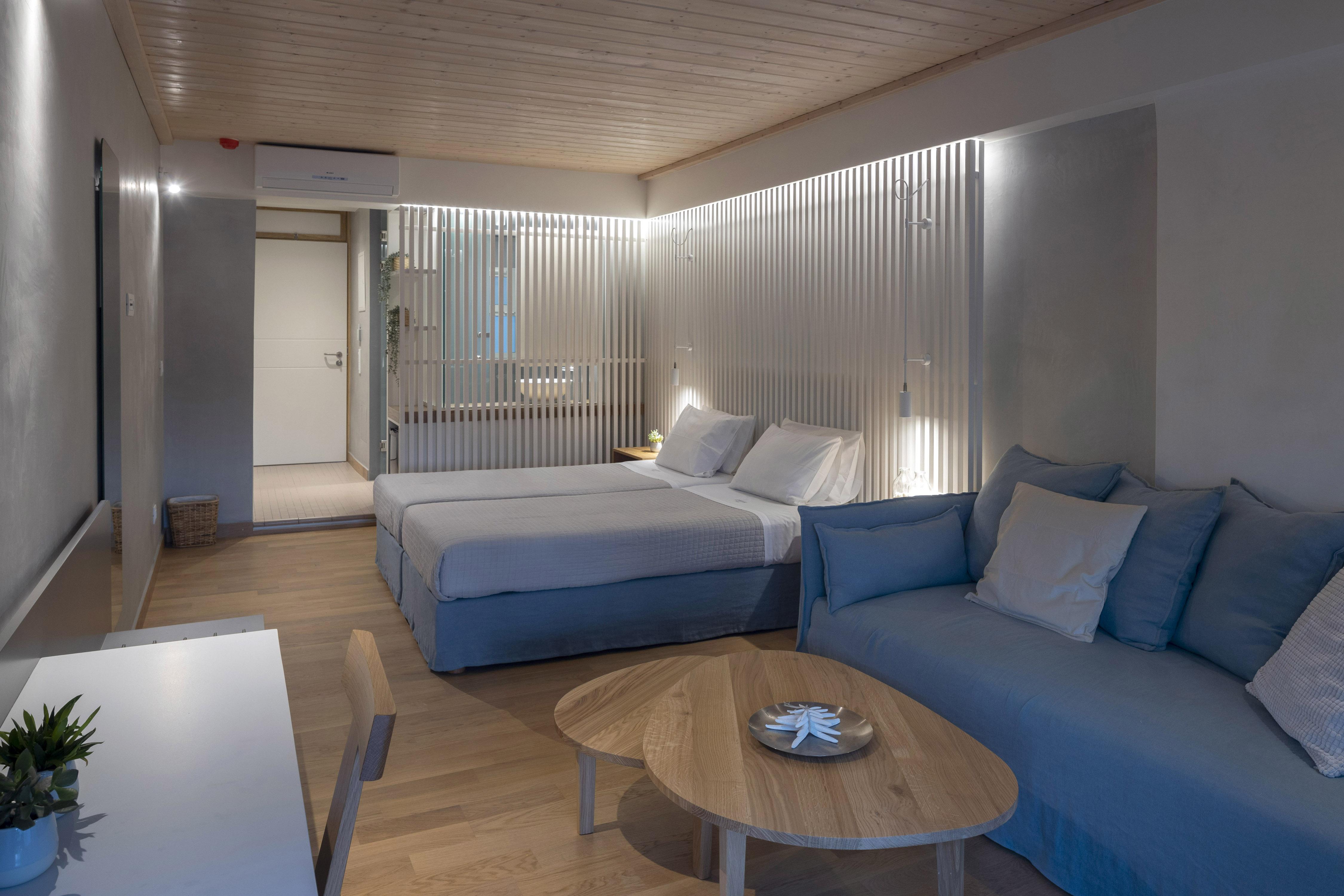 Atrium Hotel